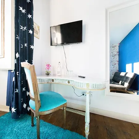 Ph In Chiado Hostel